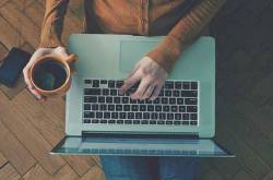 Few Basic Tips and Tricks for Newbie Bloggers To Stand in Crowd