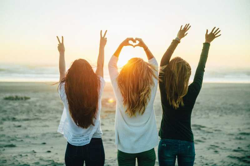 Few Fancy Jewelleries That You Should Carry As Your Travel Essentials