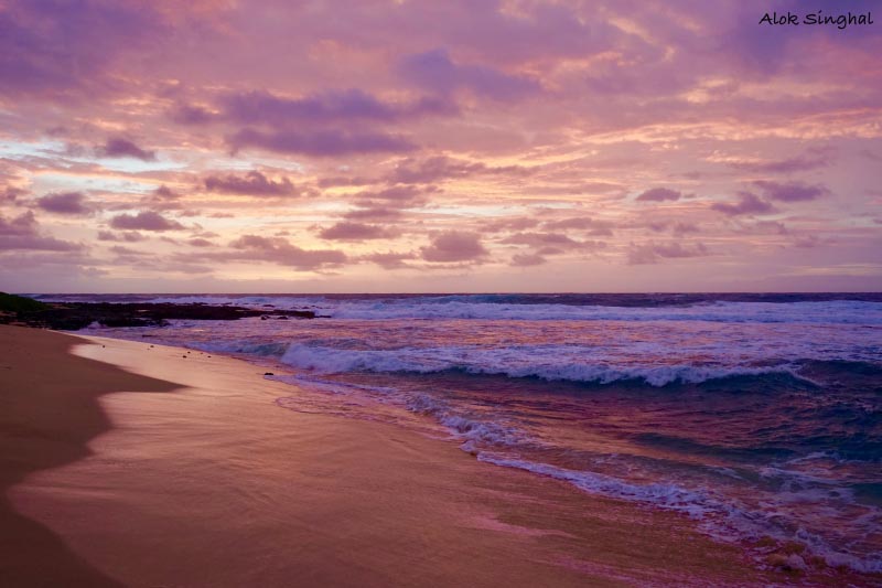 First Morning In Hawaii : Sunrise In Honolulu
