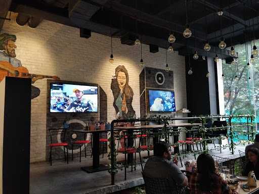 Five Mad Men (5MM), Sector 5, Kolkata