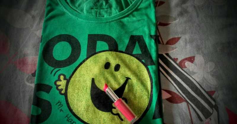 Five-Sentence Fiction: The Red Lipstick