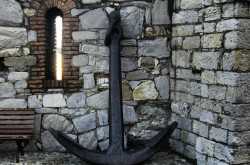 Five sentence fiction: Anchor