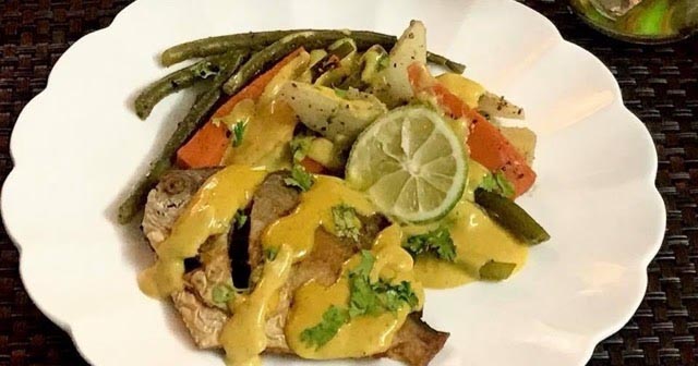 Fried Whole Pomfret Served With Steamed Vegetables And Creamy
MangoGarlic Sauce....