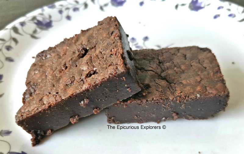 Fudgy Chocolate Brownies (Eggless) - The Epicurious Explorers