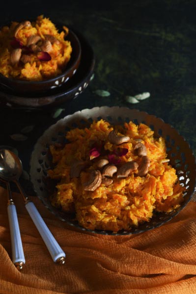 Gajar Ka Halwa Or Carrot Halwa Using Condensed Milk