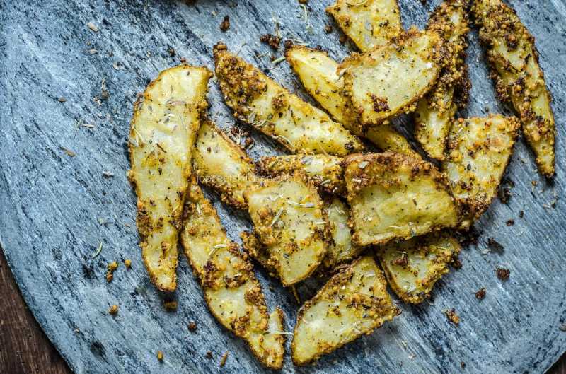 Garlic Parmesan Potato Wedges Recipe | Jopreetskitchen