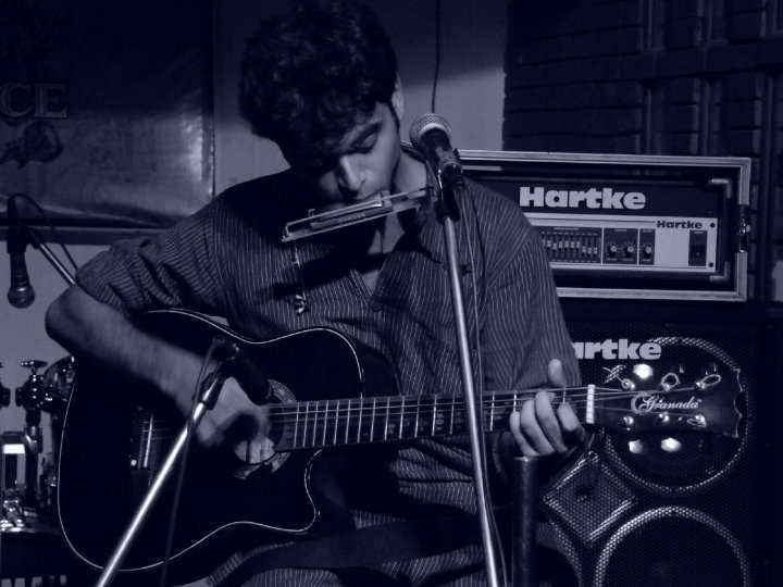 Gig Review: Solo Performances By Durjoy Choudhury
