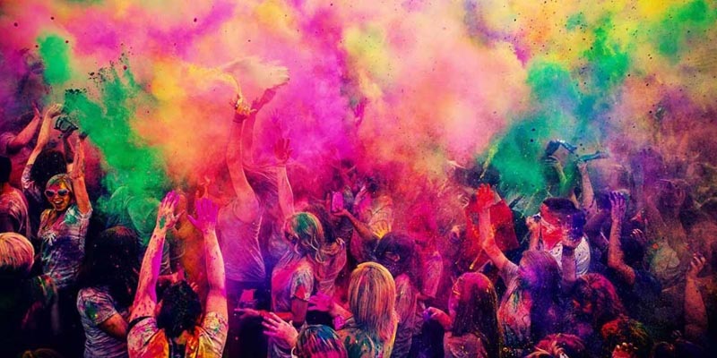 Give A Colorful Decor To Your Home This Holy