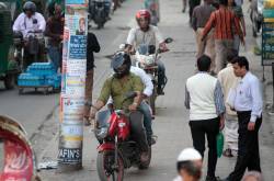 Go back, idiot… go back!