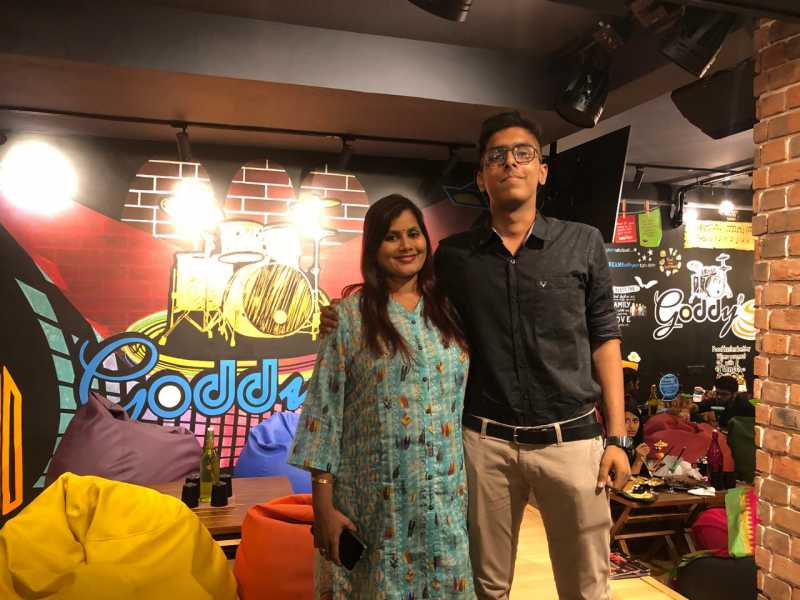 Goddy’s Cafe - A Combination Of Food With Music!!