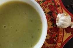 Green Peas and Cauliflower Soup Recipe