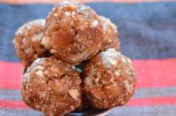 Gum Laddoo