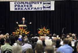 HUNDREDS FLOCK TO PRAYER BREAKFAST