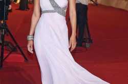 Halle Berry And Jamie Foxx Kisses At Spike TV programme: Photos