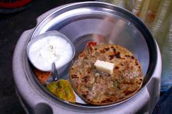 Healthy Breakfast With Gobi Paratha - Ur Yummy recipes