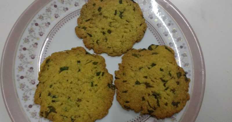 Healthy Methi Mathris