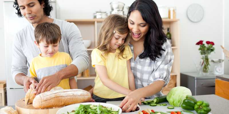 Healthy Habits To Implement In Your Family   - The Good Life Book