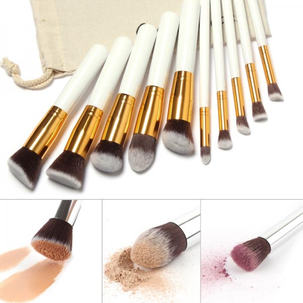 Helpful Tips To Keep Your Makeup Brushes Clean And Last Longer