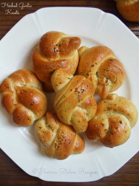 Herbed  Garlic Knots - Project Lavonne