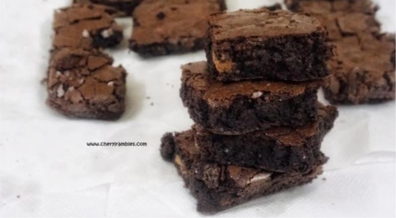 Here’s How To Make The Fudgiest Chocolate Brownies In Minutes