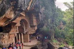 Hidden caves behind a waterfall - Kondana Trek