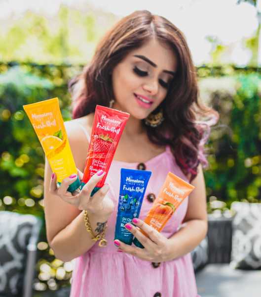 Himalaya Fresh Start Oil Clear Face Wash Review, Price & Buy Online India - Heart Bows & Makeup