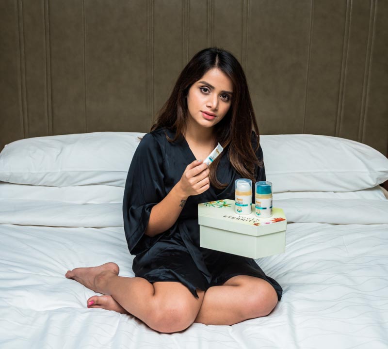 Himalaya Youth Eternity Skincare Range: Review, Prices & Buy Online India - Heart Bows & Makeup