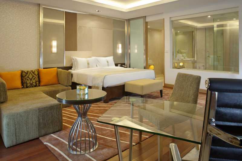 Holiday Inn Mumbai International Airport: The Perfect Stay As Well As Food That Too A Few Minutes From Landing