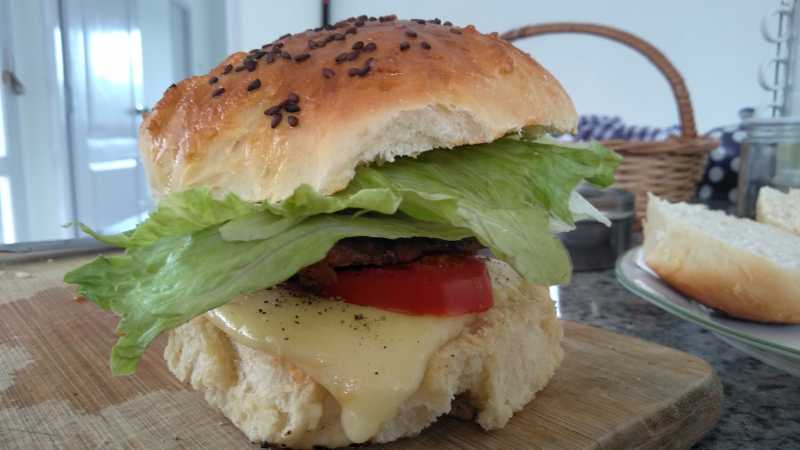 Homemade Burger Buns - #FlavoursomeTuesdays - #Myfriendalexa