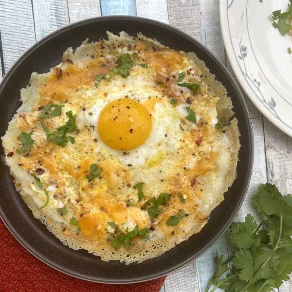 Hoppers/SriLankan Egg And Cheese Coconut Crepes - Spice Chronicles