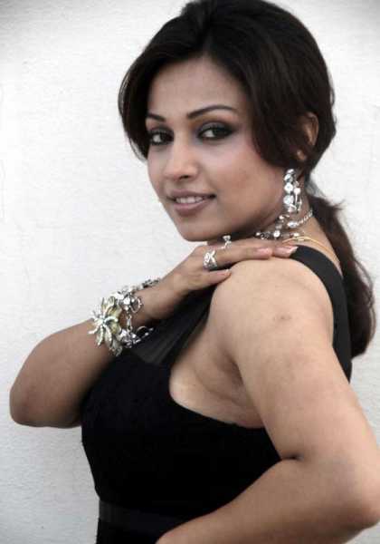 Hot Masala Actress Asha Shaini Images Gallery