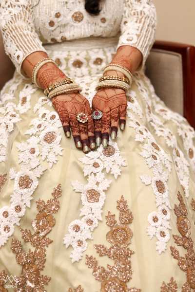 How I Did My Nails On My Own Engagement Day: ​-Colorbar Magic Mirror Kit Review