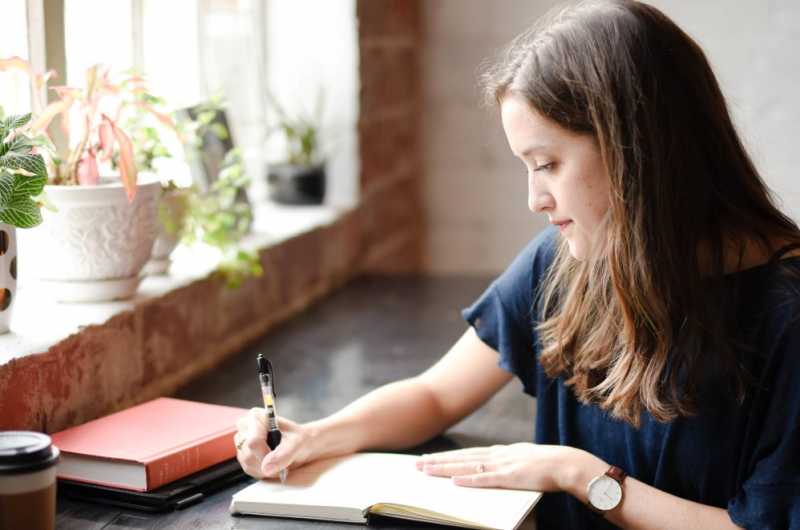 How Non-Working Mothers Can Add Value To Their Lives? Things Mothers Should Do