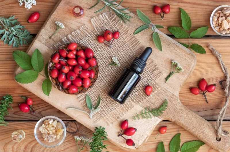 How Rosehip Oil For Face Helps Reduce Fine Lines And Wrinkles
