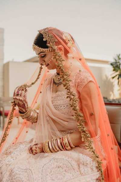 How To Choose A Color Style Of Your Double Dupatta In Bridal Lehenga - WigglingPen