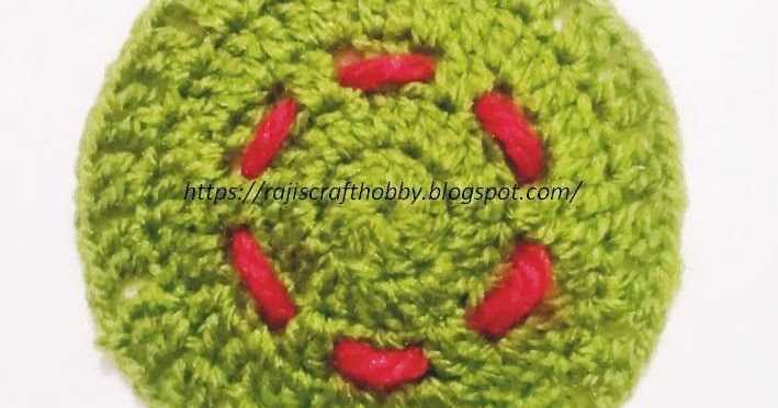 How To Crochet A Christmas Wreath Coaster