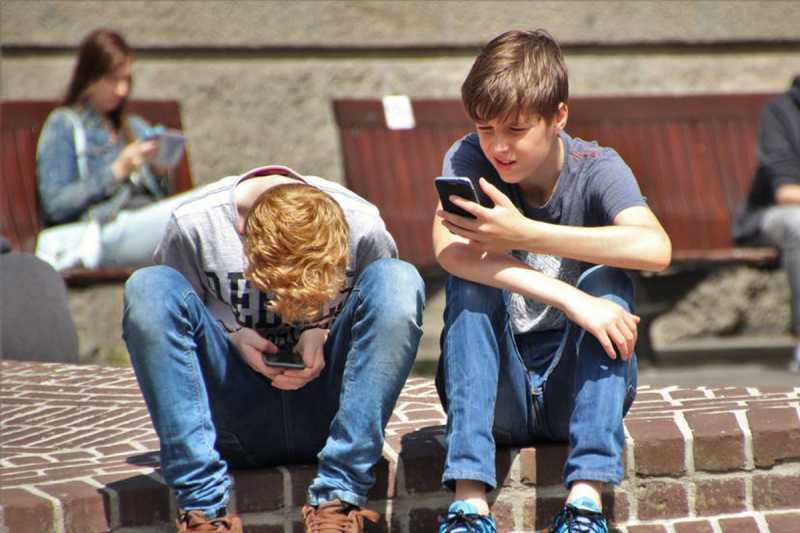 How To Limit Your Child’s Screen Time : Think About It