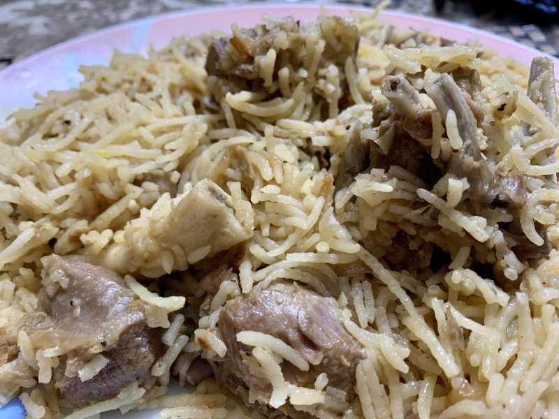 How To Make Yakhni Gosht Biryani In Your Kitchen