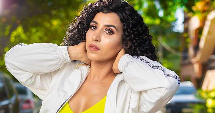 How To Wear Neon This Seasons Standout Trend