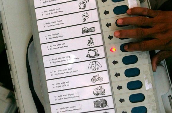 How Does An Electronic Voting Machine (EVM) Work? - House Of Geek