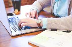 How mommy bloggers are earning big in Canada: a CBC report