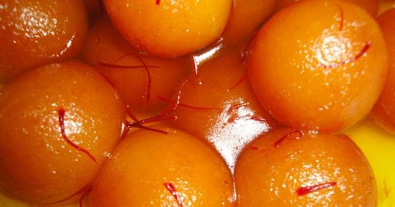 How To Eat Gulab Jamun 