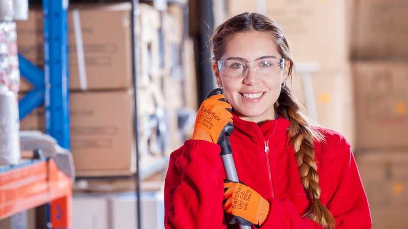 How To Keep Your Hands Properly Protected At Work - How2db.com