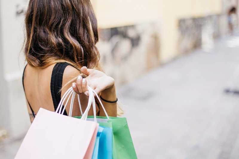 How To Save Money While Shopping - Know The Various Ways