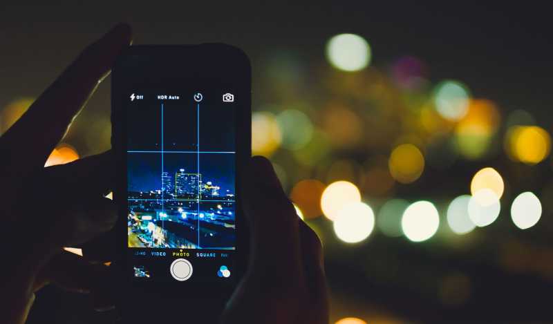 How To Take Good Photos On Phone? [9 Phone Photography Tips For Beginners]