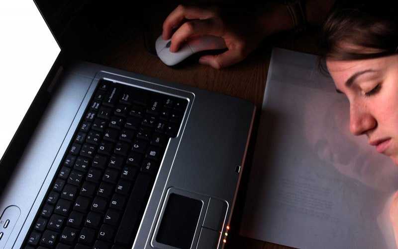 How To Fight Back Insomnia Induced Due To Our So Called Modern Life Work Style | Live Best Skilled