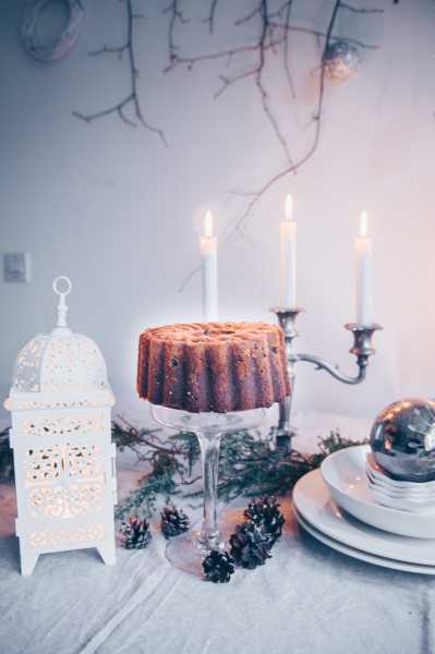 Hygge Holiday Table | Christmas Plum Cake - Heuristic Kitchens