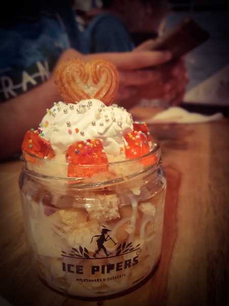 Ice Pipers, Malad West