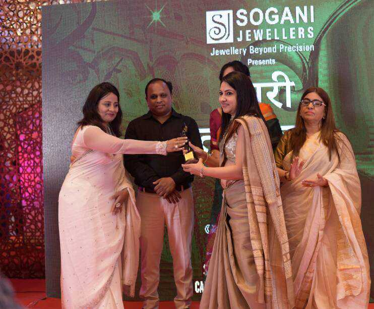 In Conversation With Mrs. Manisha Sakhrani Dugar, Founder Of ‘Nirali’s Studio’. Her Mesmerizing Journey Is Full Of ‘Nirala Andaz’ & An Inspiration For Everyone!