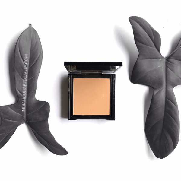 Indian Budget Beauty | Indian Makeup, Beauty & Lifestyle Blog: Vatenn Italy Review | Duo Matte Wet & Dry Powder Foundation